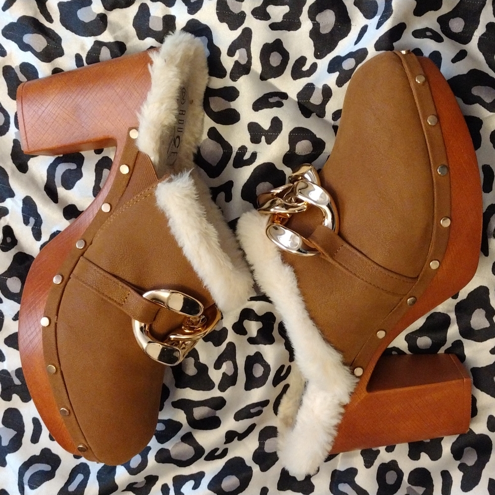 Heeled Clogs